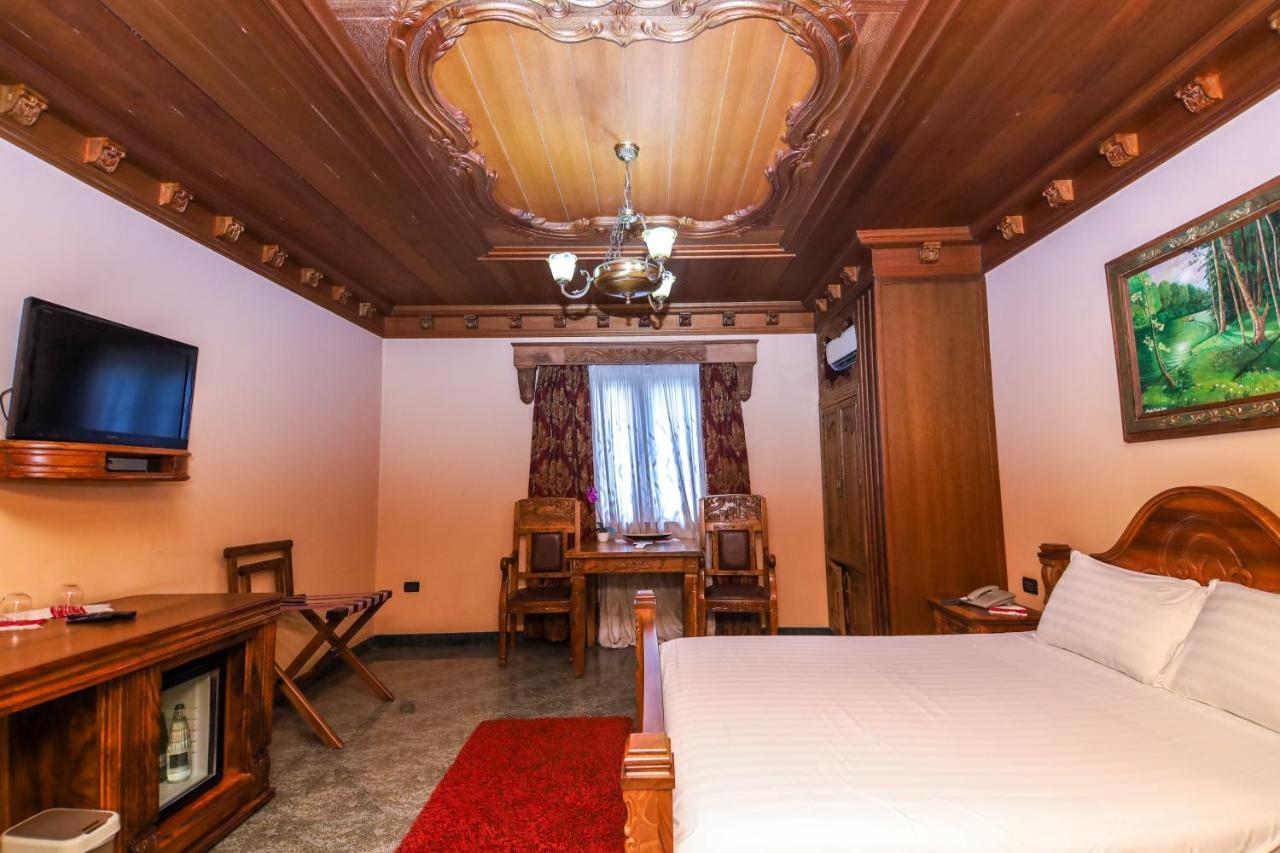 Brilant Antik Center Hotel ติรานา ภายนอก รูปภาพ